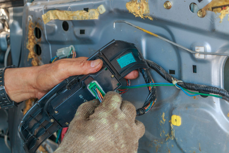 fixing wire switches car and door unlocking services tailored to north palm beach, fl